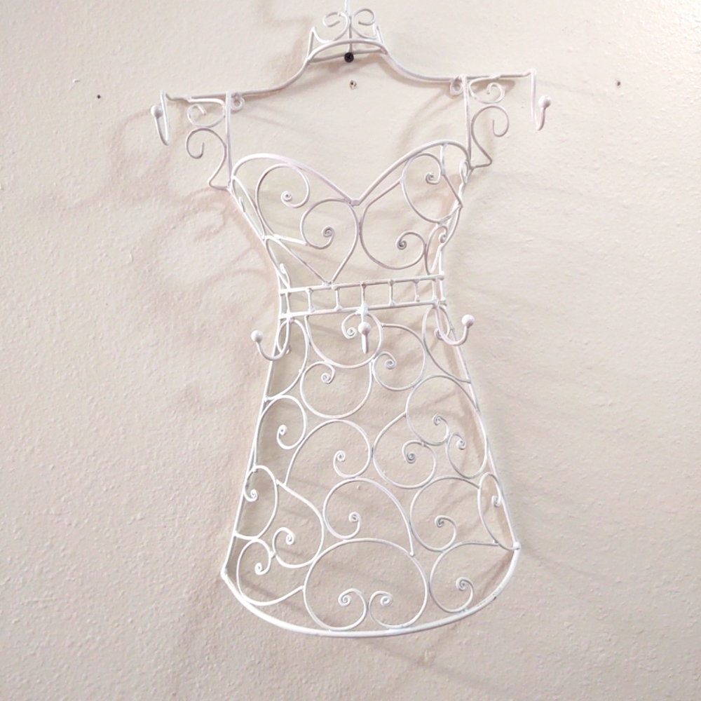 White Victorian Scarves Holder